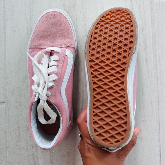 Vans • Size 6 • Pale Pink • Suede - Picture 1 of 4